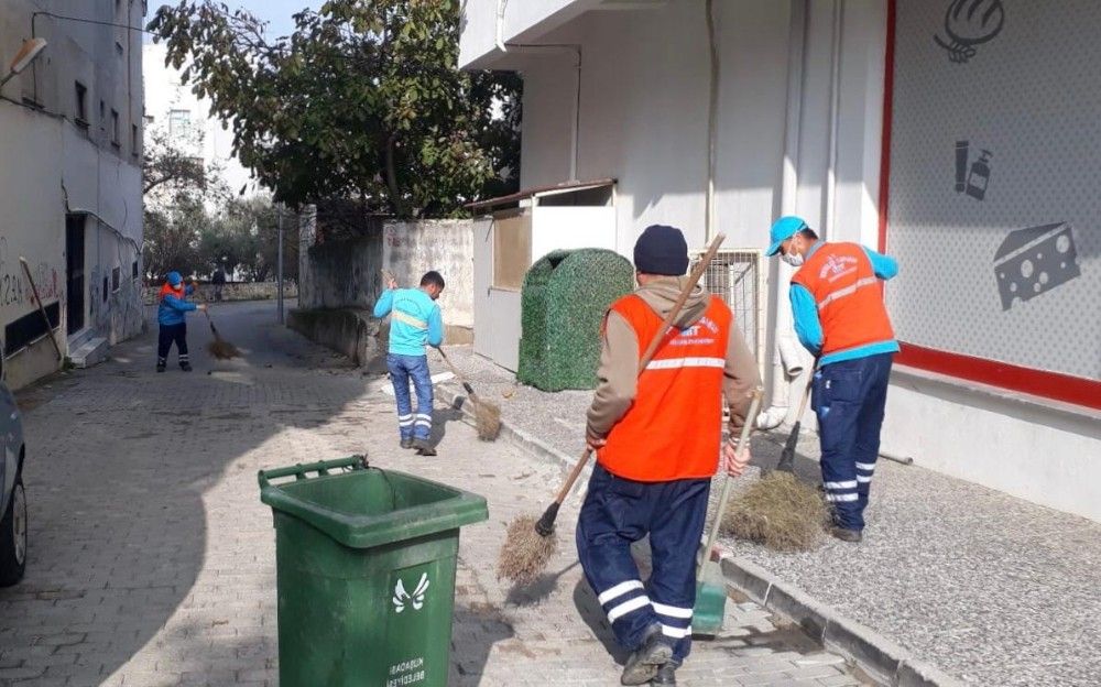 Kuşadası Belediyesi'nden temizlik seferberliği
