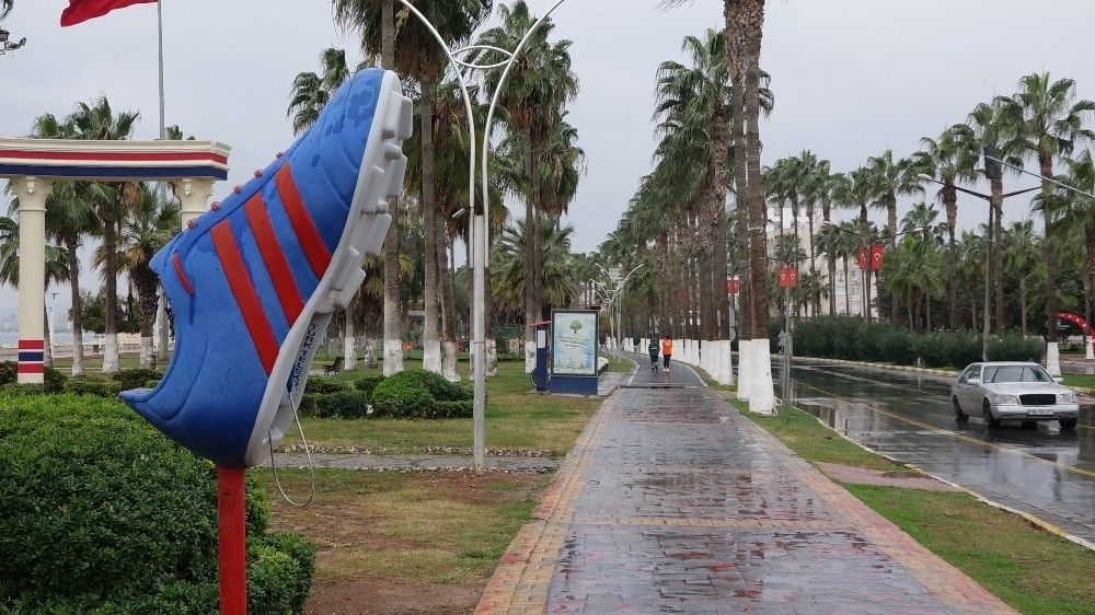 Mersin'de sokaklar yine sessiz kaldı