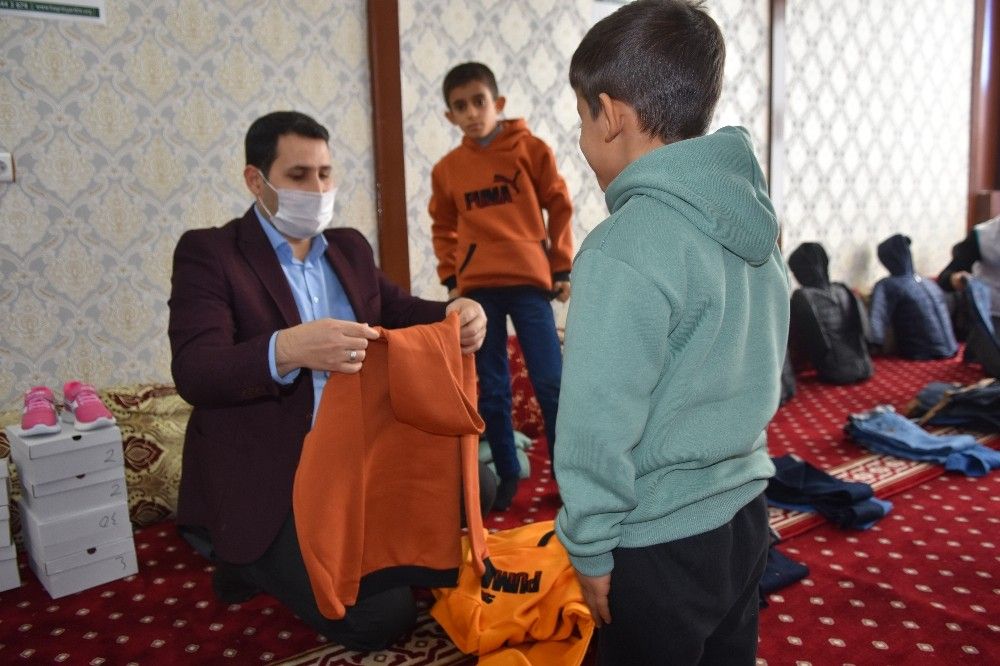Siverek'te 100 yetim ve öksüz sevindirildi