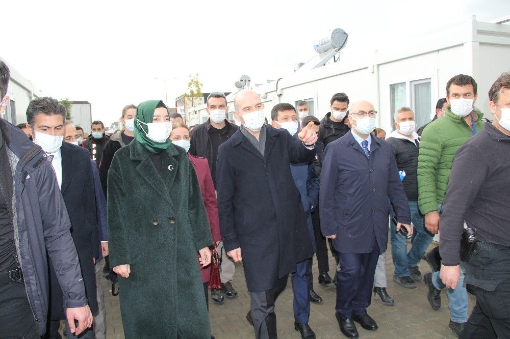 Süleyman Soylu, İzmir'de konteyner kenti ziyaret etti