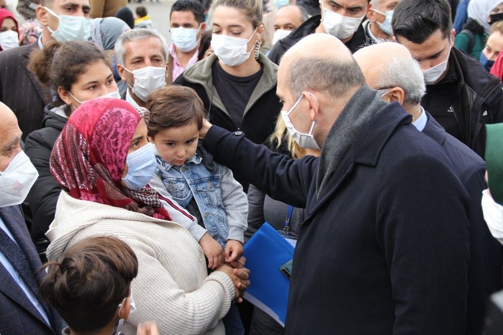 Süleyman Soylu, İzmir'de konteyner kenti ziyaret etti