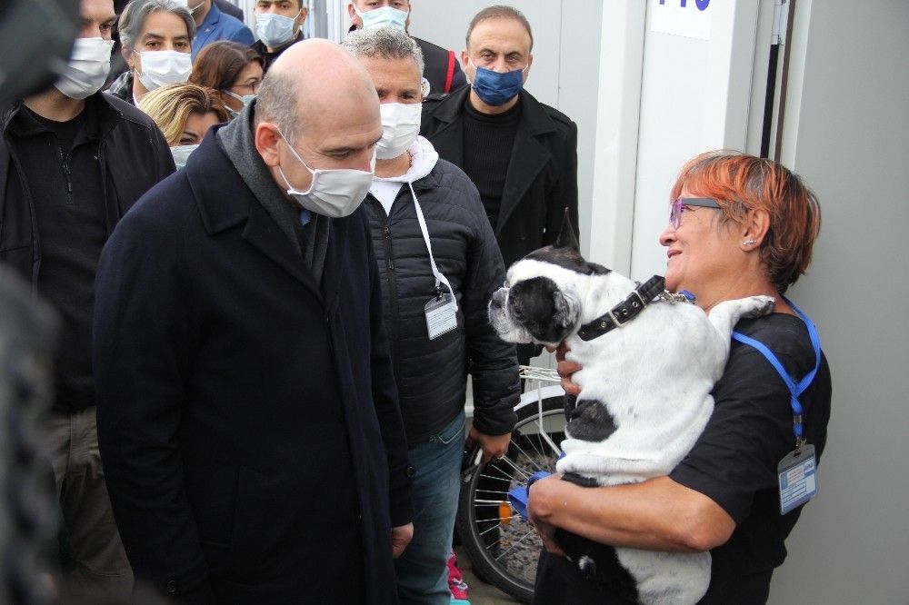 Süleyman Soylu, İzmir'de konteyner kenti ziyaret etti