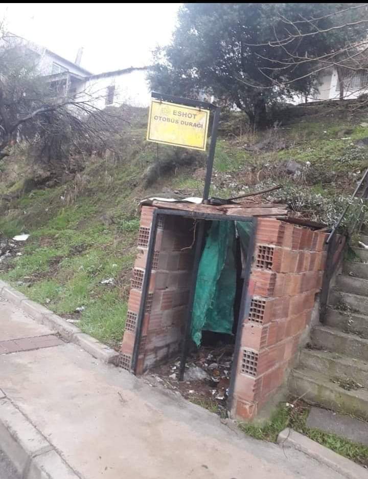 Baraka durağın yerine modern otobüs durağı
