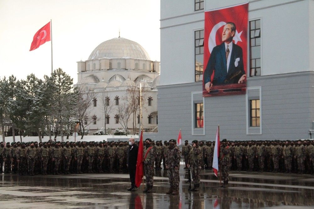 500 kadın özel harekatçı mezun oldu