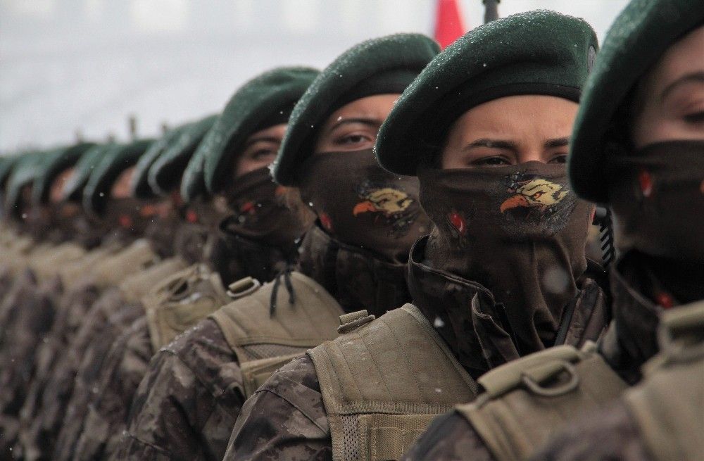 500 kadın özel harekatçı mezun oldu