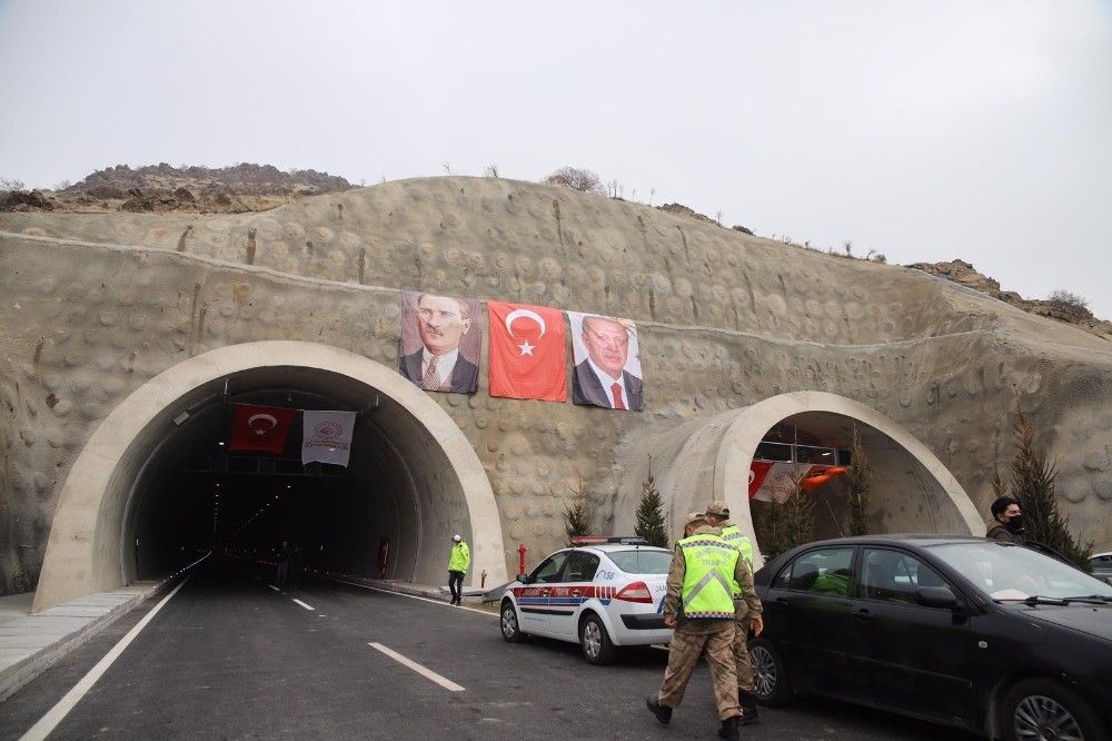 720 milyon lira maliyetli Kömürhan Köprüsü açıldı