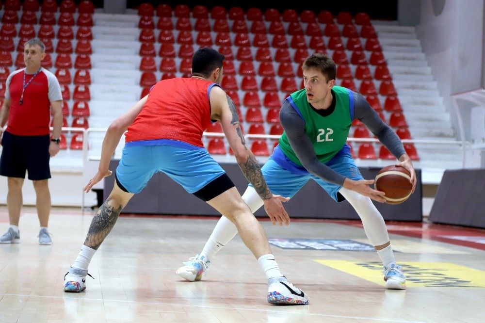 Aliağa Petkimspor, Frutti Extra Bursaspor'a konuk oluyor