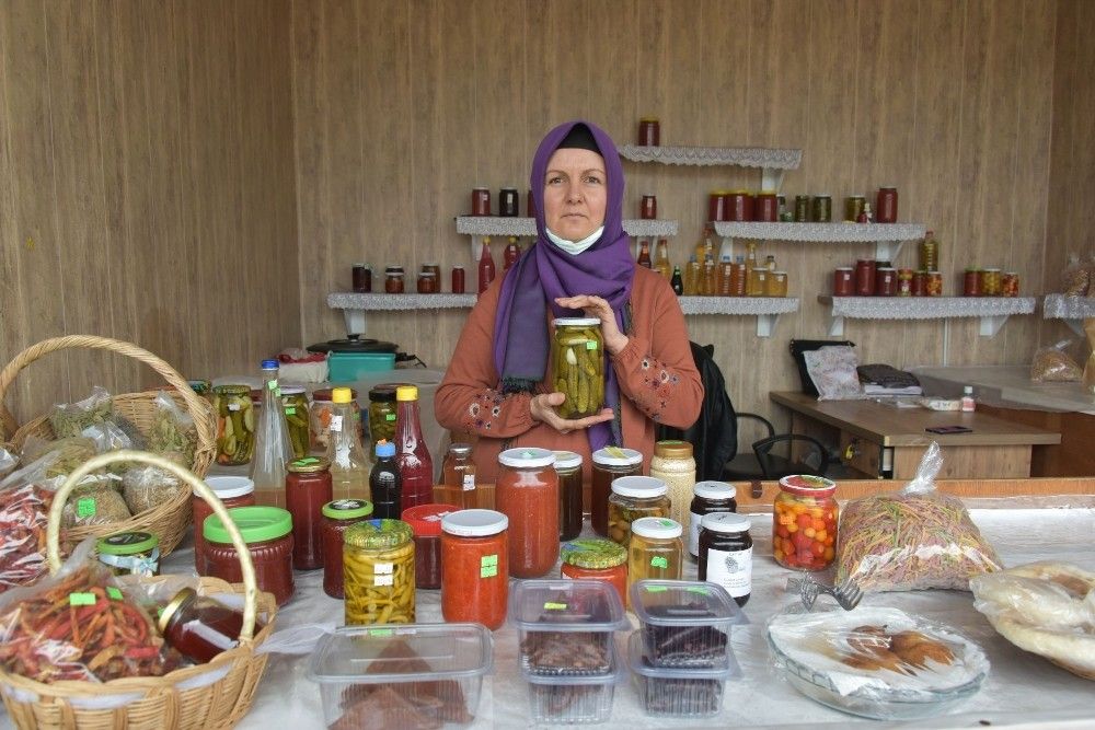 Aliağalı üretici kadınlardan örnek dayanışma