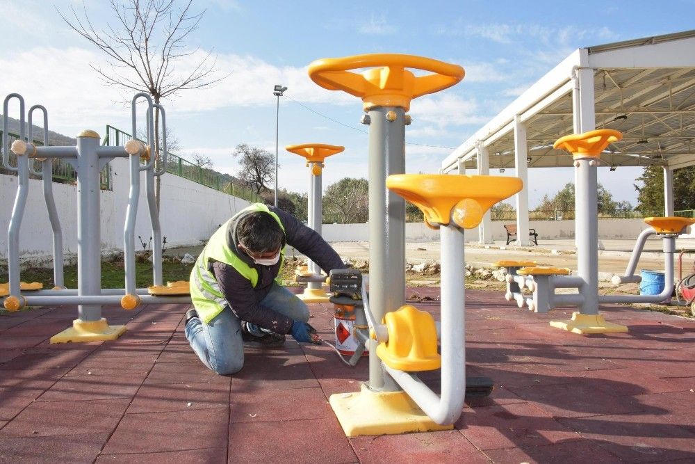 Aliağa'nın parklarına sağlıklı dokunuşlar