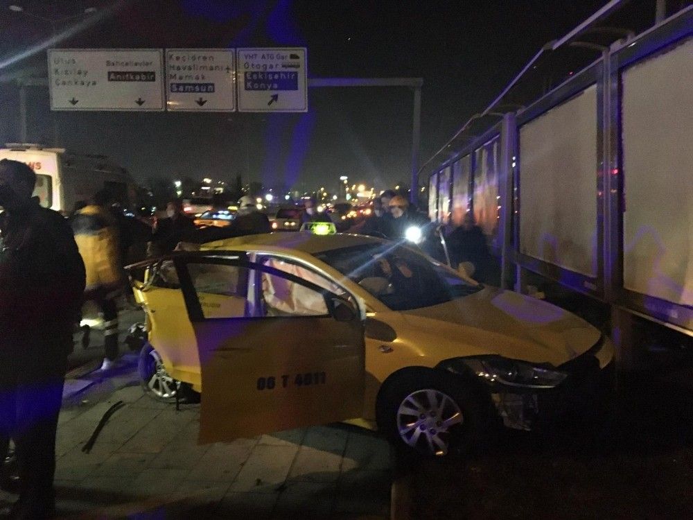 Ankara'da zincirleme kaza: 1 ölü, 5 yaralı