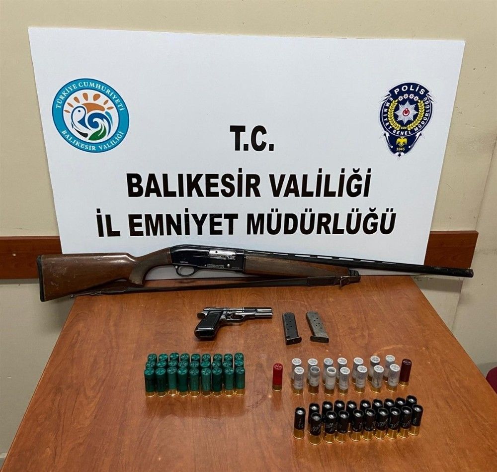 Balıkesir'de 20 kişiye uyuşturucu operasyonu