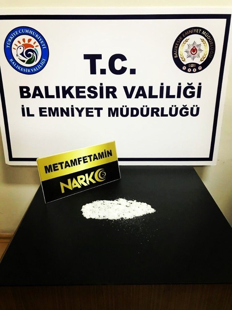 Balıkesir'de 20 kişiye uyuşturucu operasyonu