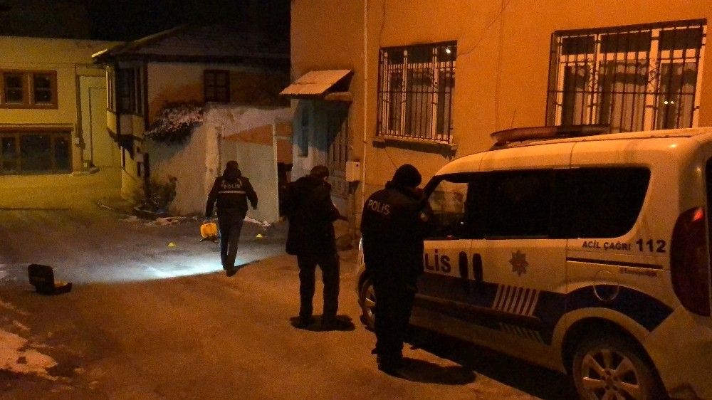 Birlikte alkol aldığı arkadaşı tarafından bıçaklandı