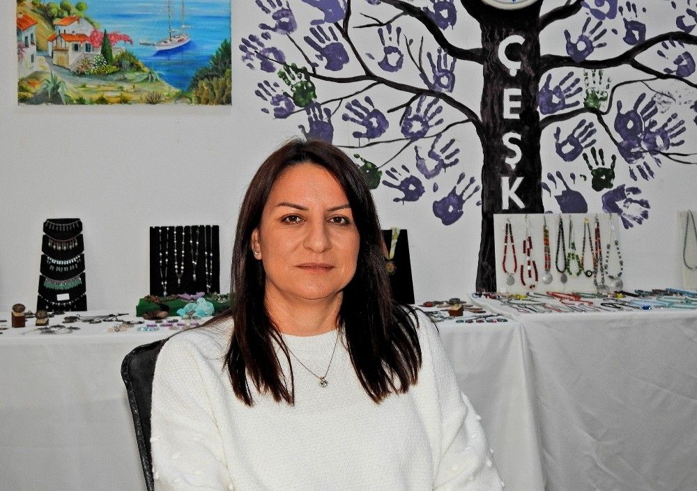 Çeşme'de el sanatları ürünleri satış yeri açıldı