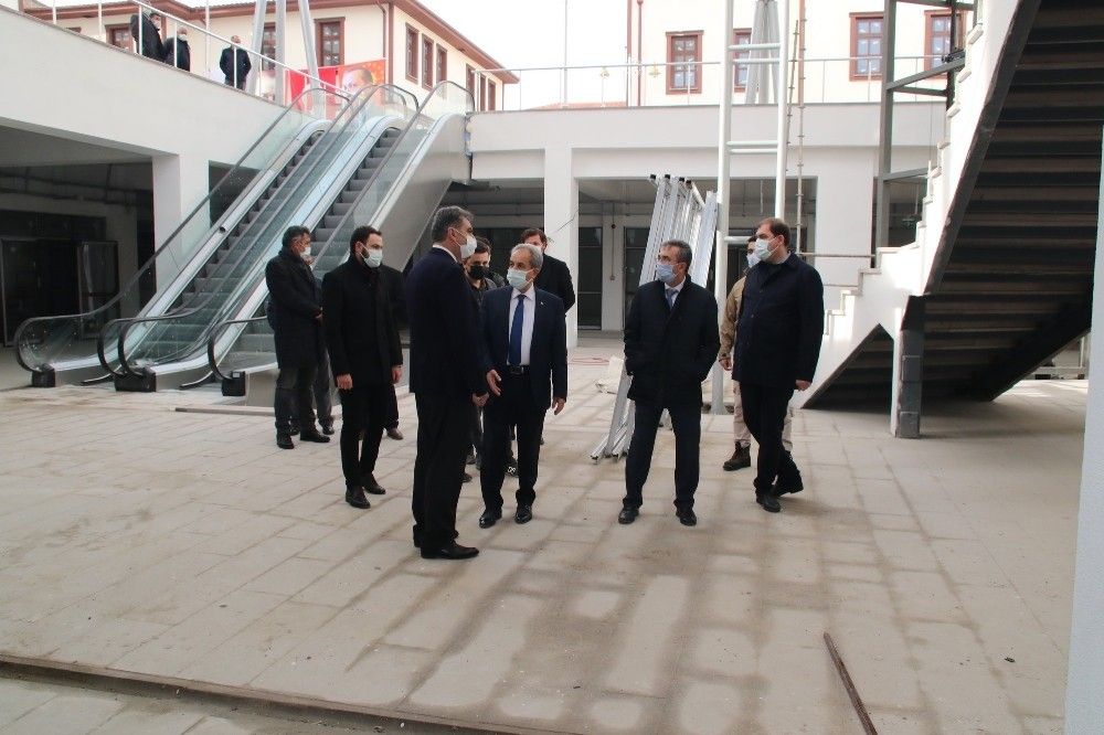 Dudu Kadın Çarşısı'nın ilk tapuları verildi