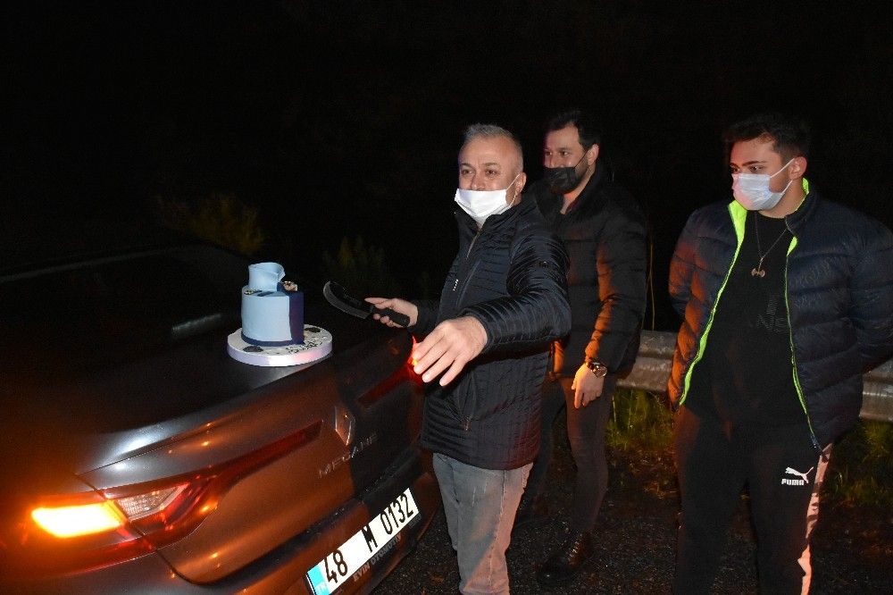 Emniyet Müdürü, doğum günü pastasını heyelan yerinde kesti