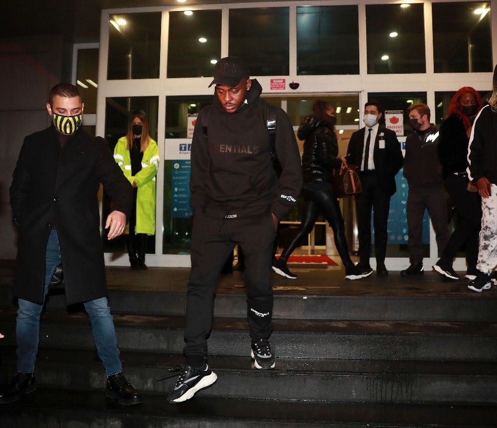 Fenerbahçe'nin yeni transferi Osayi-Samuel İstanbul'da