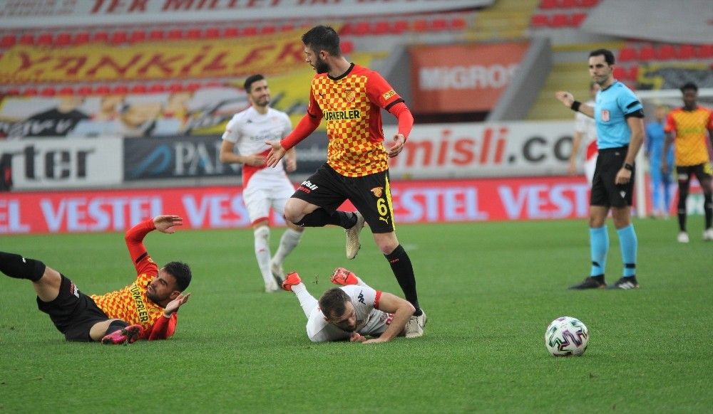 Göztepe evinde darbe yedi