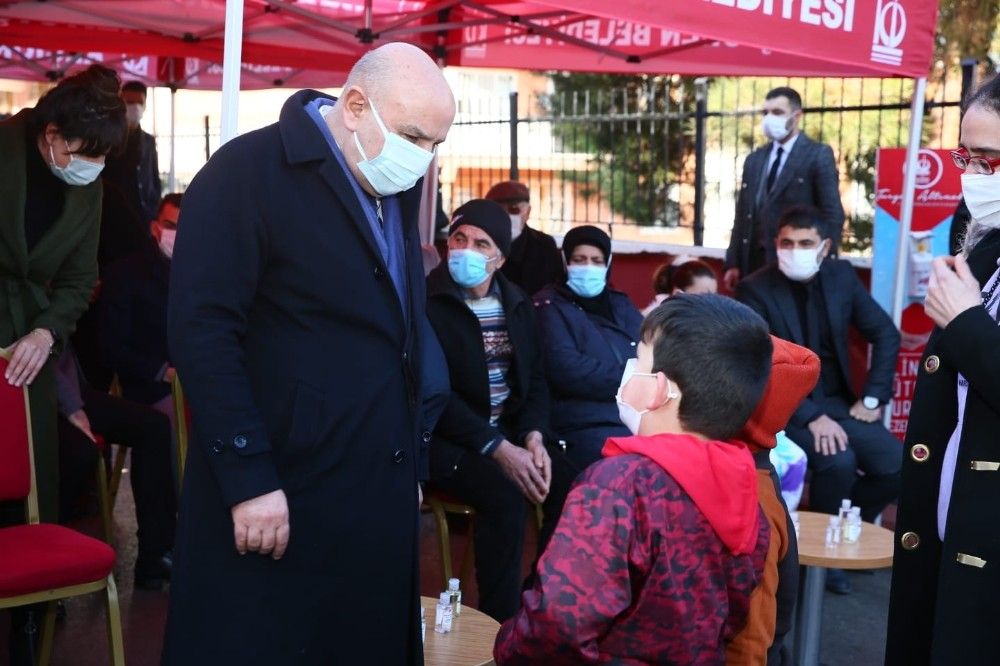 "Hainlere sahip çıkmak da hainliktir"