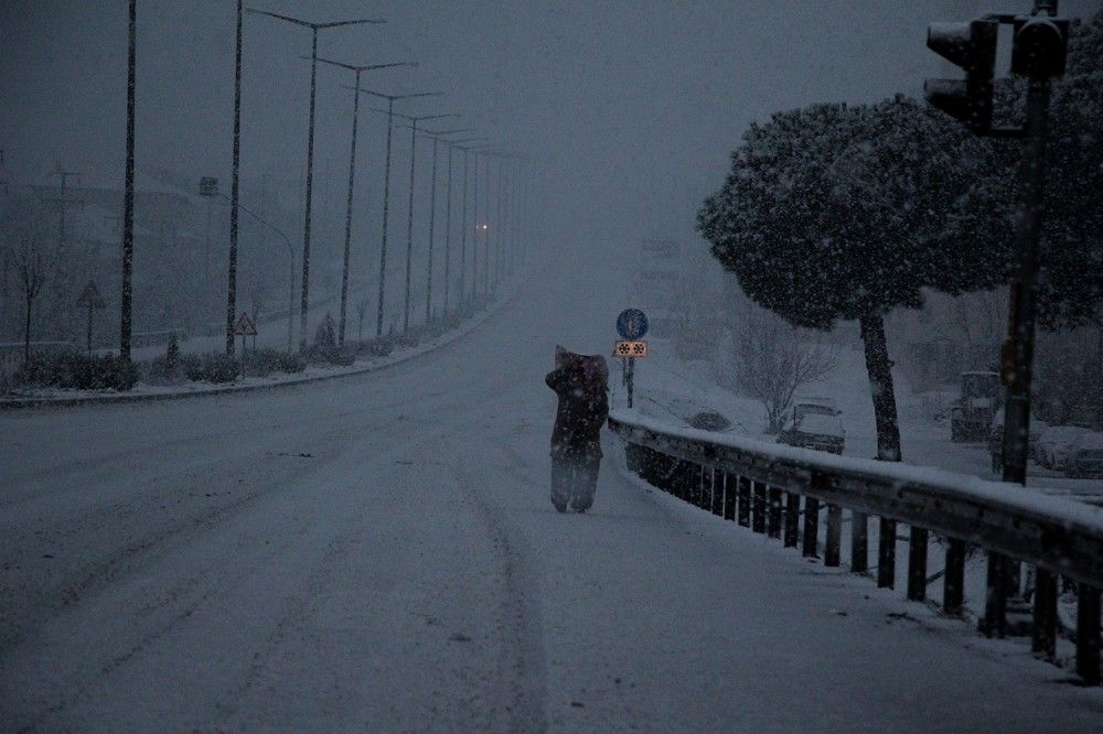 İzmir-Kula yolu bu halde