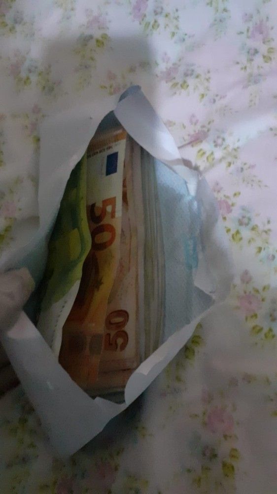 İzmir'de gaybubet evlerine baskın: 35 gözaltı