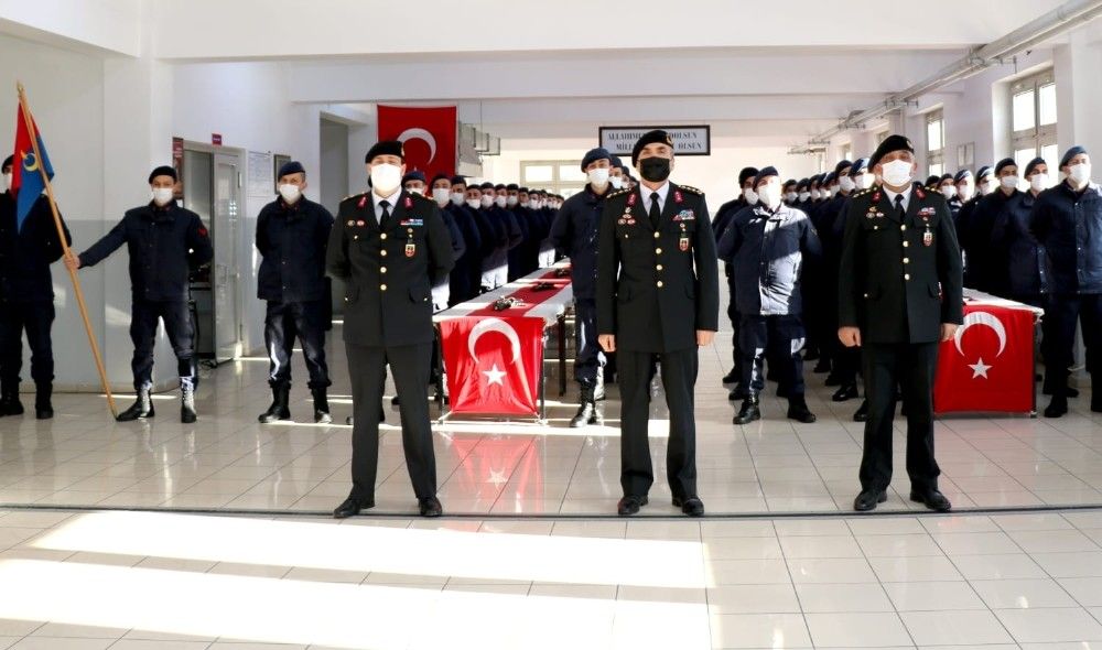 İzmir'de kısa dönem askerler yemin etti