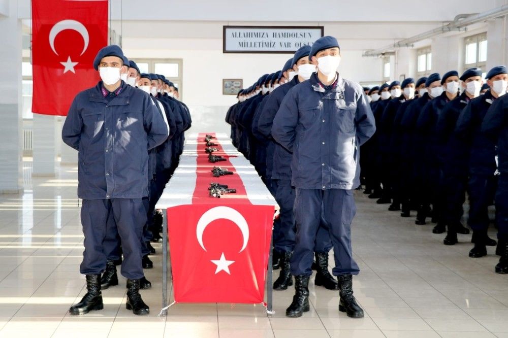 İzmir'de kısa dönem askerler yemin etti