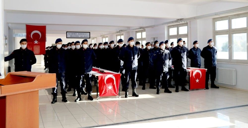 İzmir'de kısa dönem askerler yemin etti