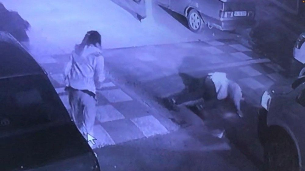 Kız meselesi kavgasında arkadaşını gözünden bıçakladı!