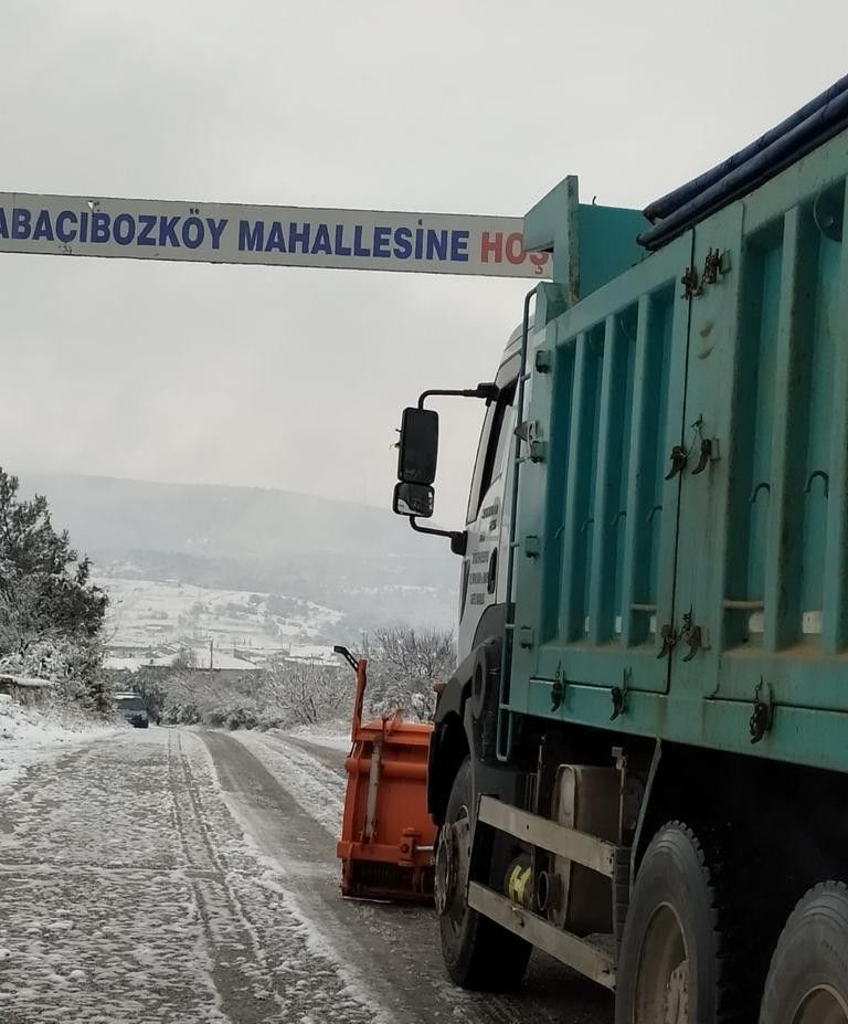 Manisa'da karla mücadele
