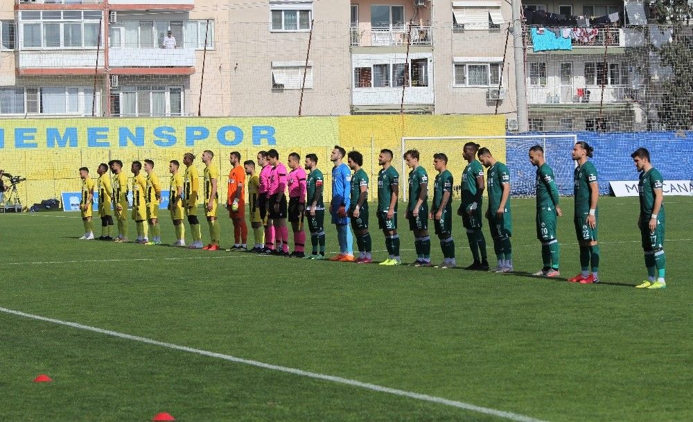 Menemenspor evinde 4 golle mağlup