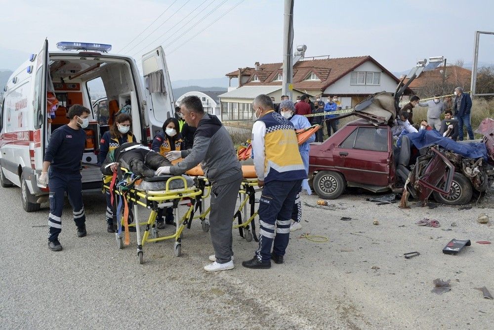 Muğla'da trafik kazası: 2 ölü, 3 yaralı