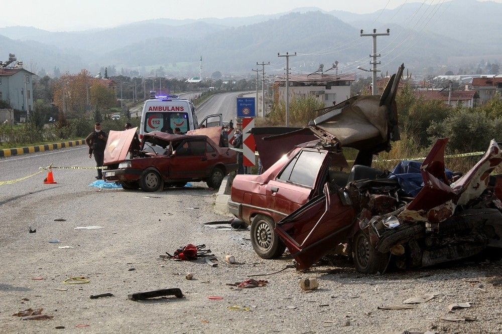 Muğla'da trafik kazası: 2 ölü, 3 yaralı