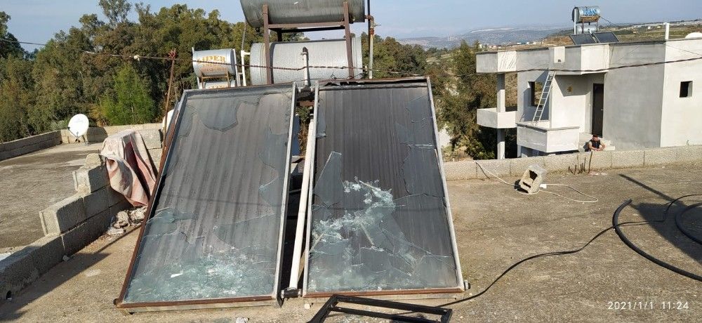 Önce çocuklarının evini, sonra kendini yaktı