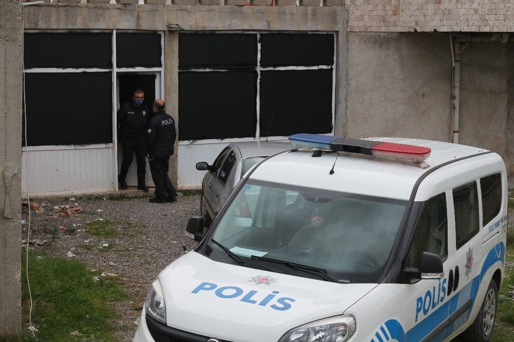 Polisten kumarbazlara suçüstü