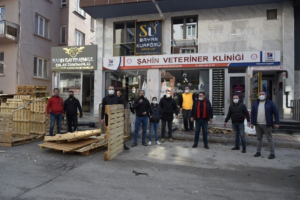 Sokak hayvanları için iç ısıtan hareket