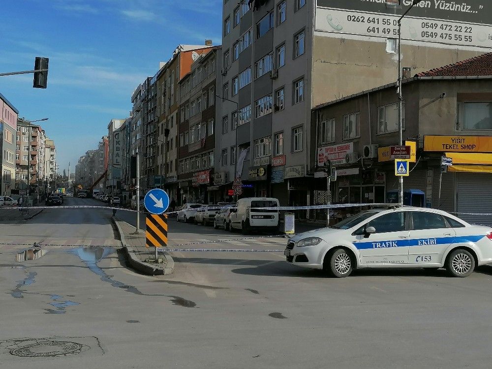 Tinercilerin mesken tuttuğu bina yıkıldı