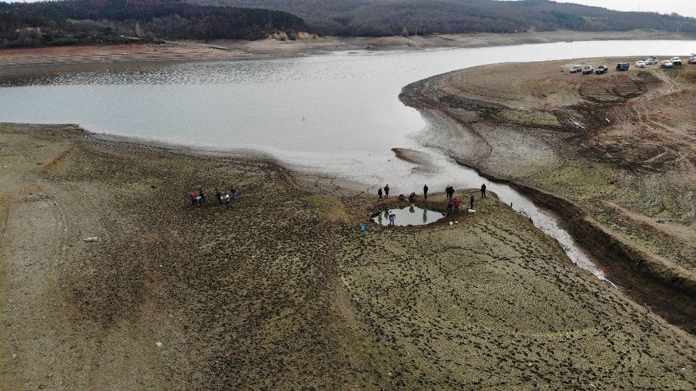 Yavru balıkları kurtarma operasyonu