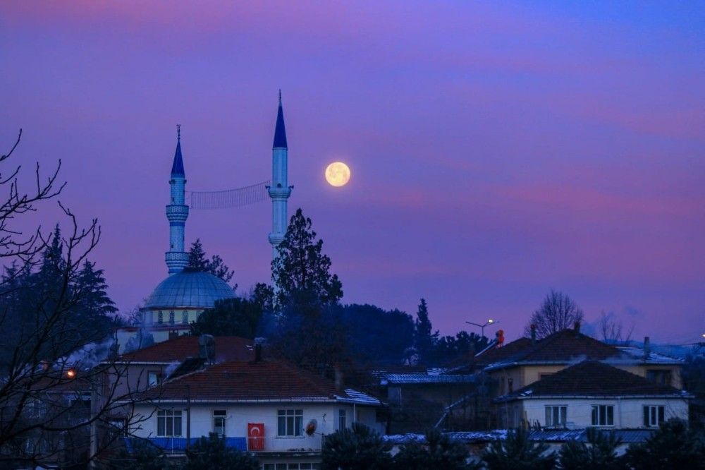 Yılın ilk dolunayı Kazdağları'nda görüntülendi