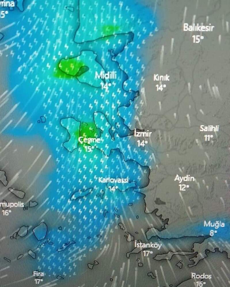 Urla ve Güzelbahçe'yi dolu vurdu