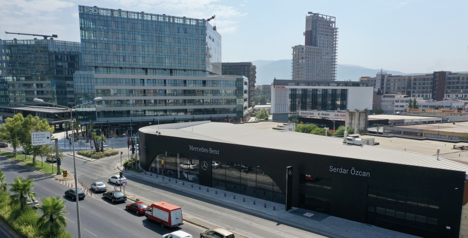 İşadamı Özcan, İzmir'den birincilik aldı