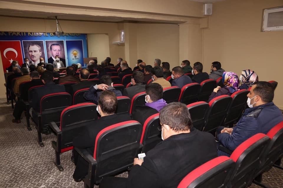 AK Parti İl yönetimi görev bölümü yaptı