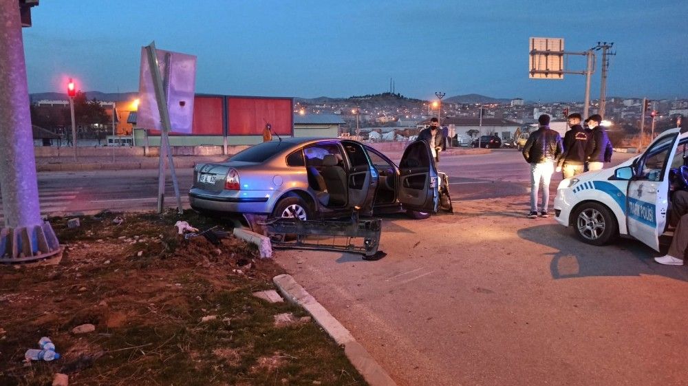 AK Parti Milletvekili trafik kazası geçirdi