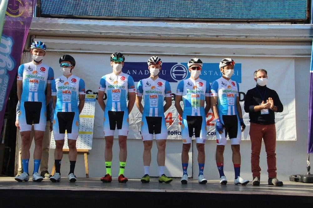 Alanya'da 16 ülkeden 170 sporcu pedal çevirdi