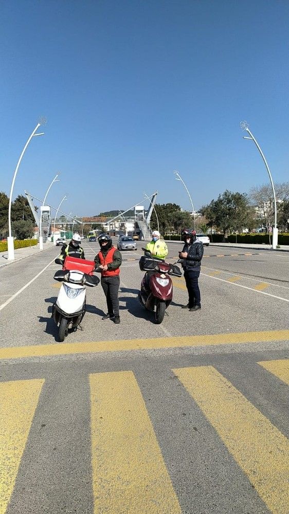 Aliağa'da kısıtlamayı ihlal eden kişilere ceza yağdı