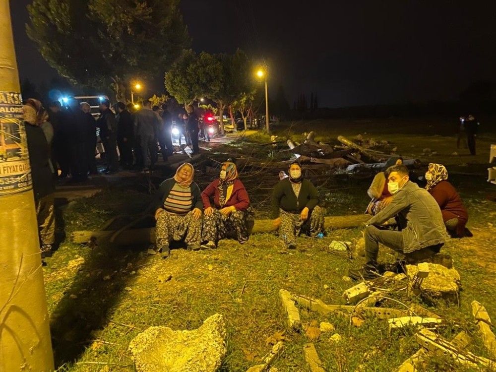 Antalya'da feci kaza: 2 ölü
