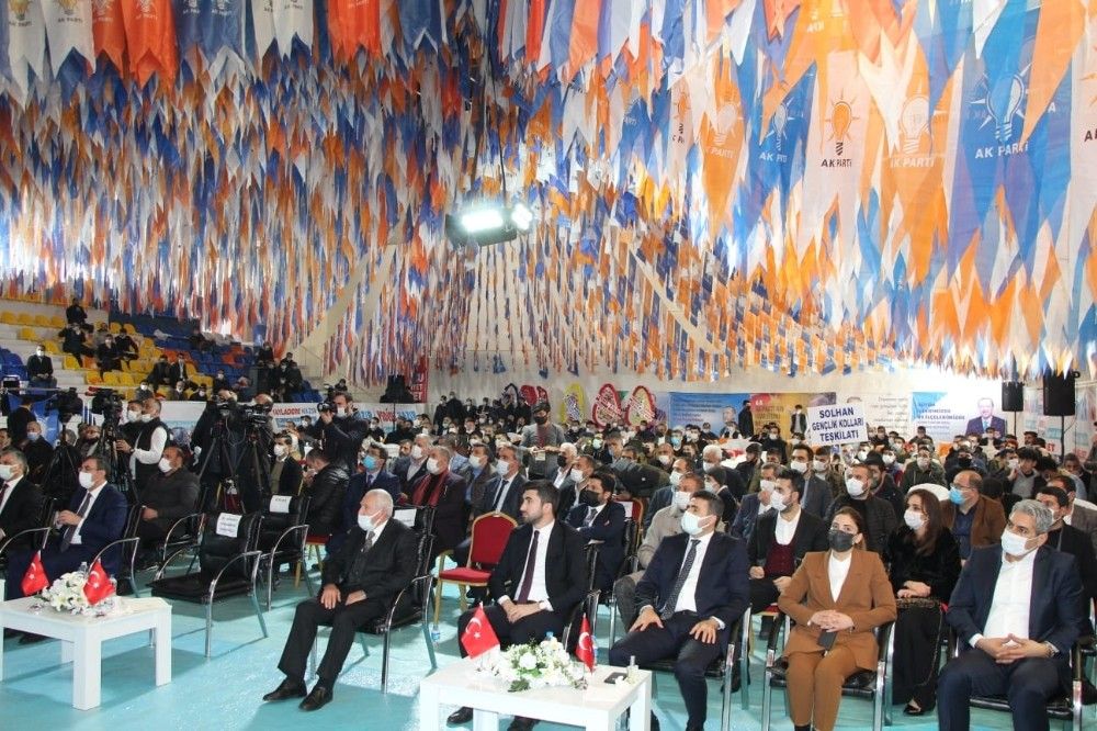 Bakan Kasapoğlu: "Biz sıradan bir parti değiliz"