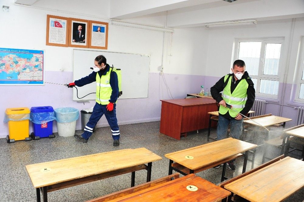 Balçova'daki okullara virüs temizliği