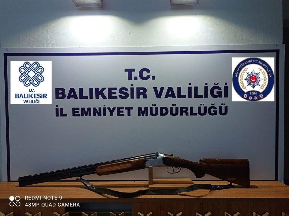 Balıkesir'de 11 aranan şahıs yakalandı