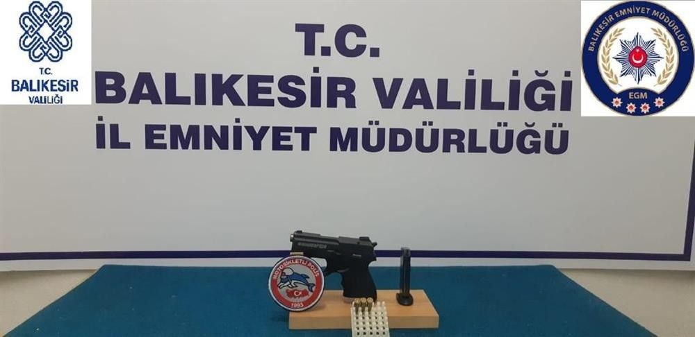 Balıkesir'de polis aranan 11 şahsı yakaladı